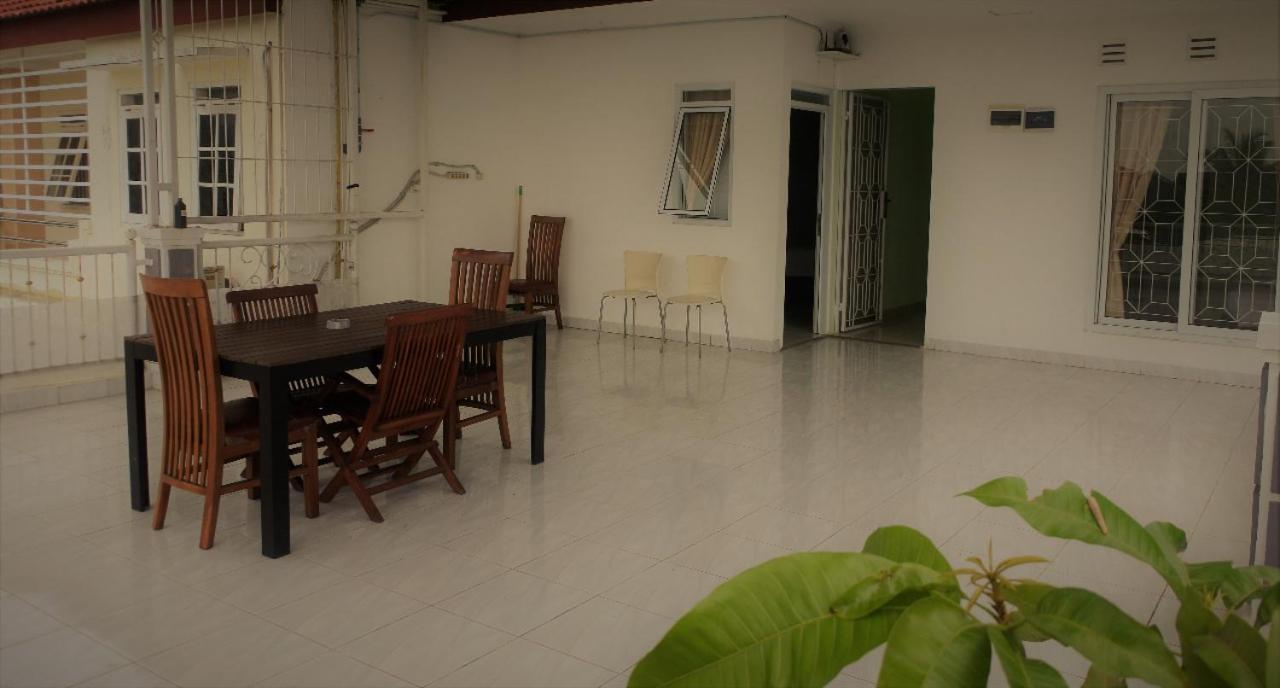 Aquina House Otel Bogor Dış mekan fotoğraf